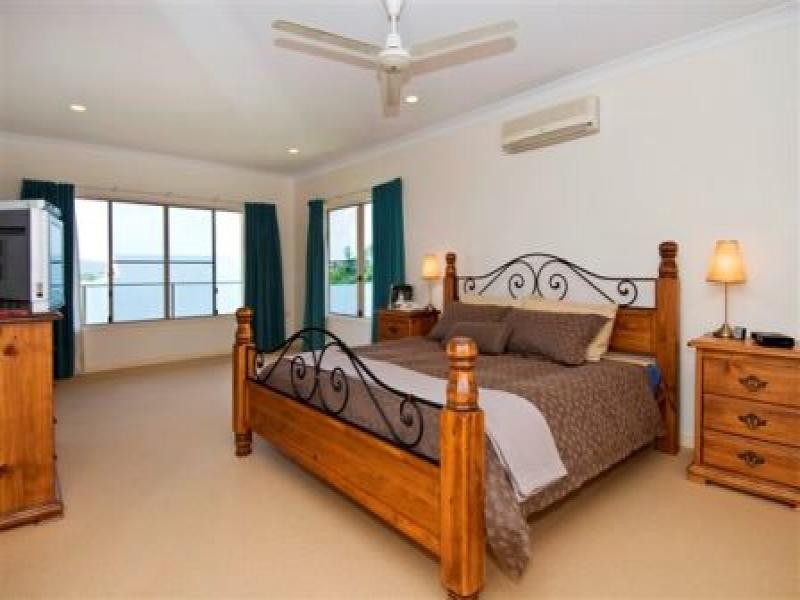 16 Hussar Close, Kanimbla QLD 4870
