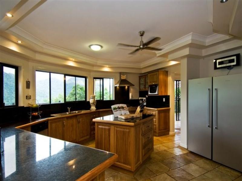 4 Lichen Close, Redlynch QLD 4870