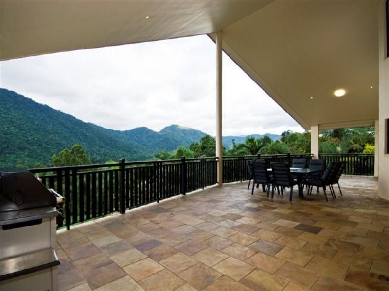 4 Lichen Close, Redlynch QLD 4870