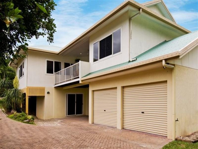 10 East Parkridge Drive, Whitfield QLD 4870