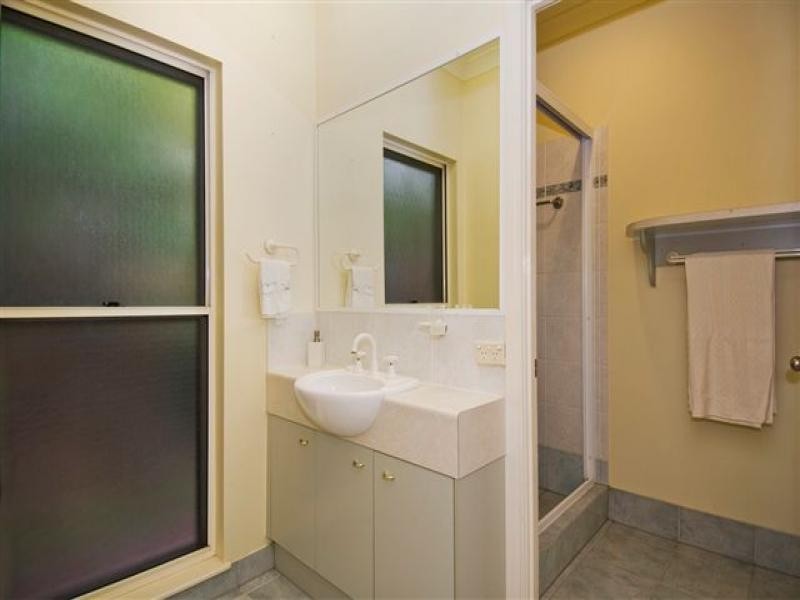 10 East Parkridge Drive, Whitfield QLD 4870