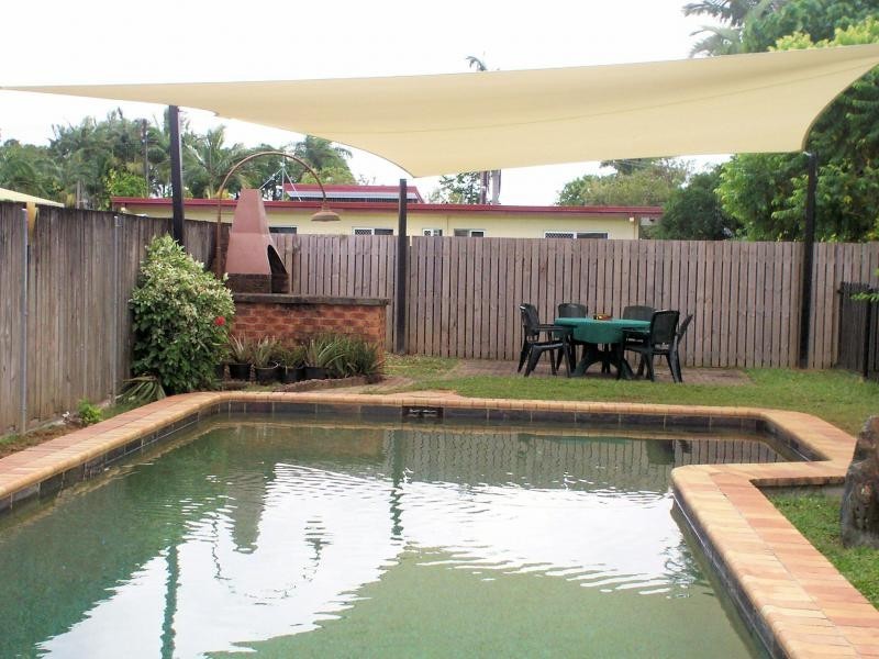 4 Frances Street, Mooroobool QLD 4870