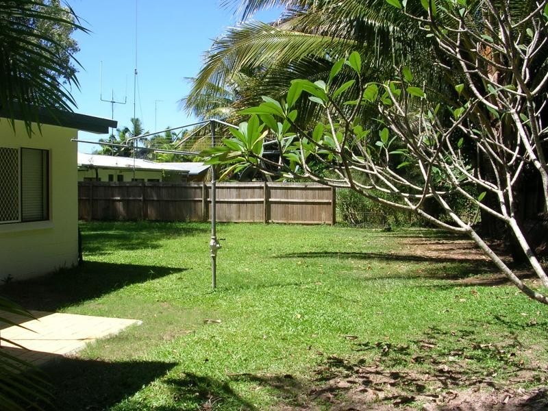 26 Oleander Street, Holloways Beach QLD 4878