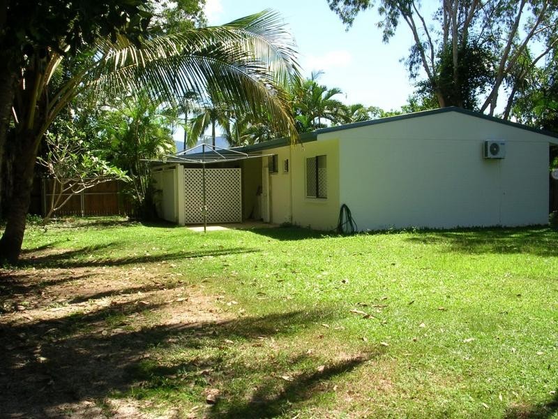 26 Oleander Street, Holloways Beach QLD 4878