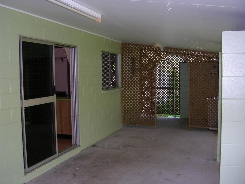 7 Ash Street, Holloways Beach QLD 4878