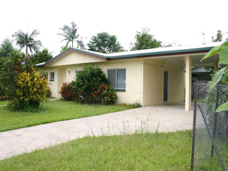 19 Friendship Street, Bentley Park QLD 4869