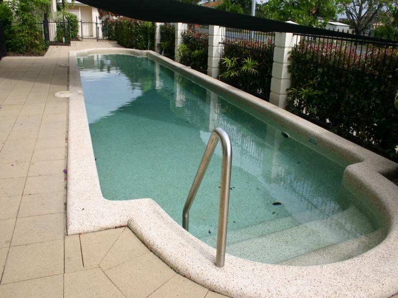 1/304 Lake Street, Cairns North QLD 4870