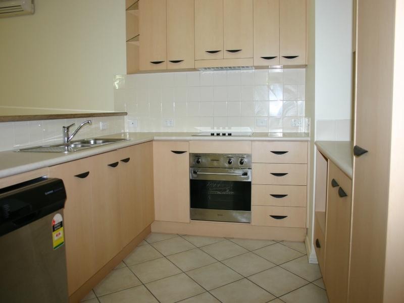 1/304 Lake Street, Cairns North QLD 4870