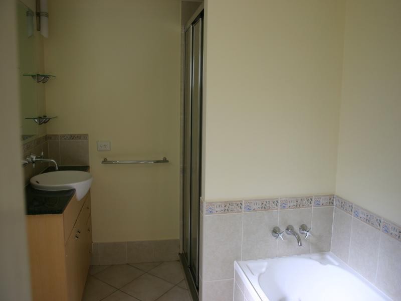 1/304 Lake Street, Cairns North QLD 4870