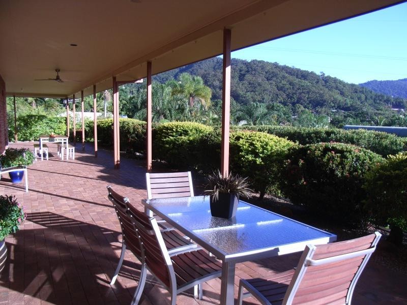 2 Teal Close, Bayview Heights QLD 4868