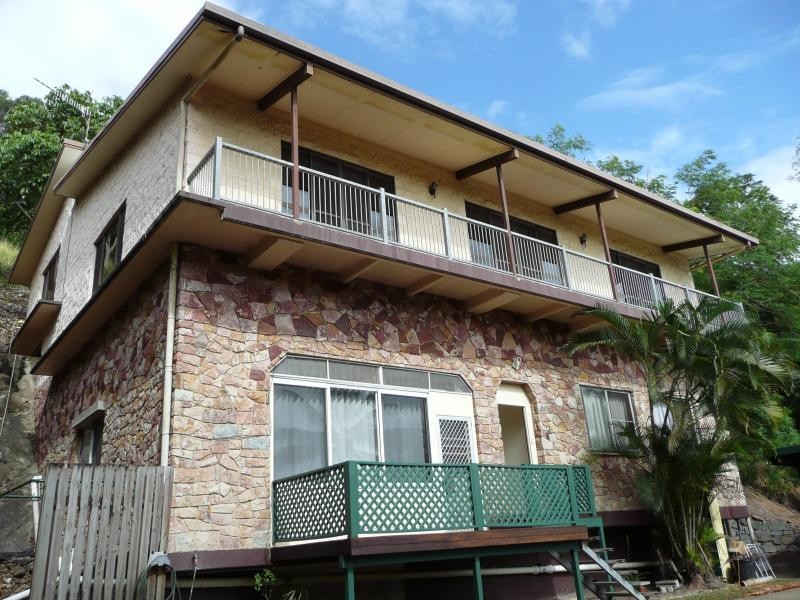 89 Aeroglen Drive, Stratford QLD 4870