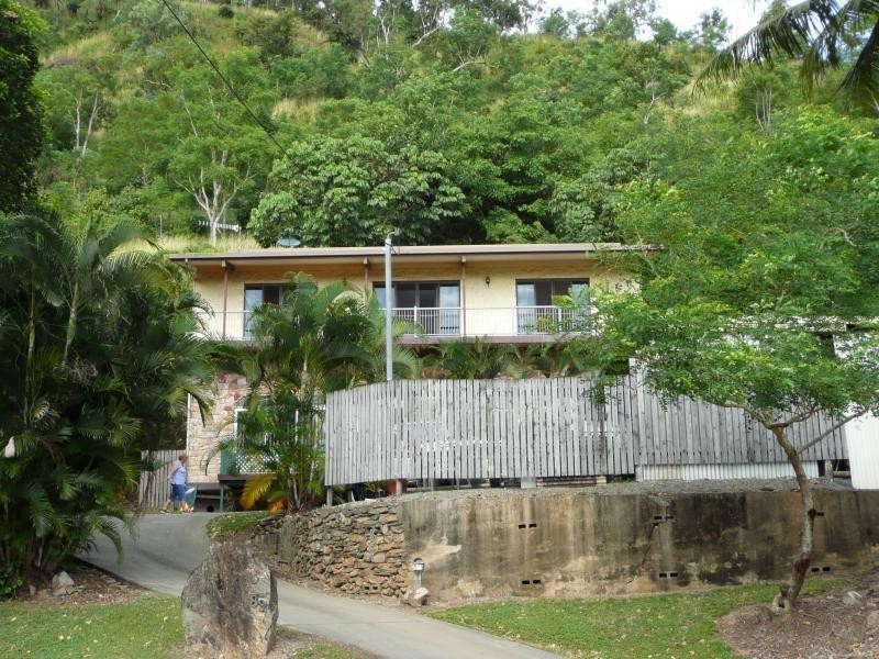 89 Aeroglen Drive, Stratford QLD 4870