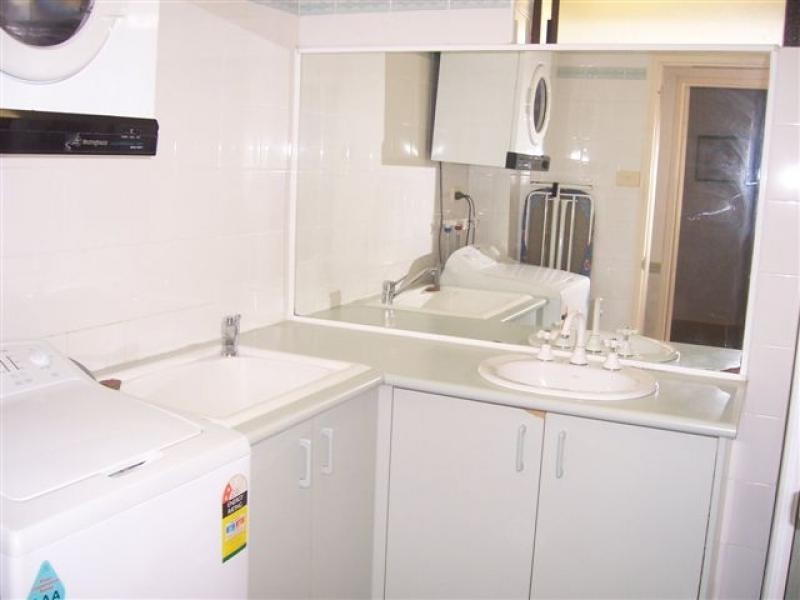 5/221 Lake Street, Cairns City QLD 4870