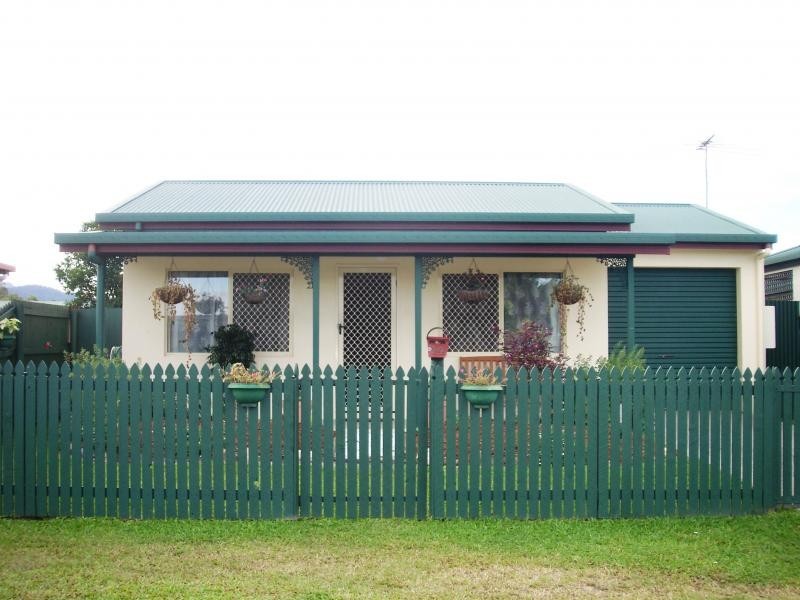 14 Ferngully Street, White Rock QLD 4868