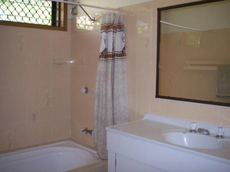 9 Hermes Close, Mooroobool QLD 4870