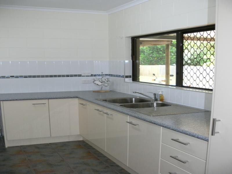 30 Lyndel Drive, Woree QLD 4868