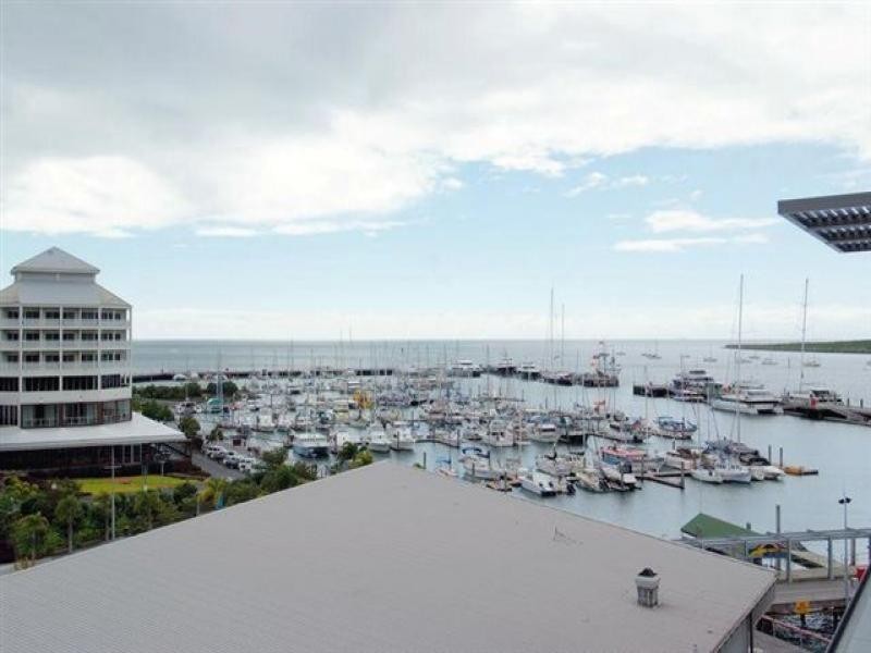 33/1 Marlin Parade, Cairns City QLD 4870