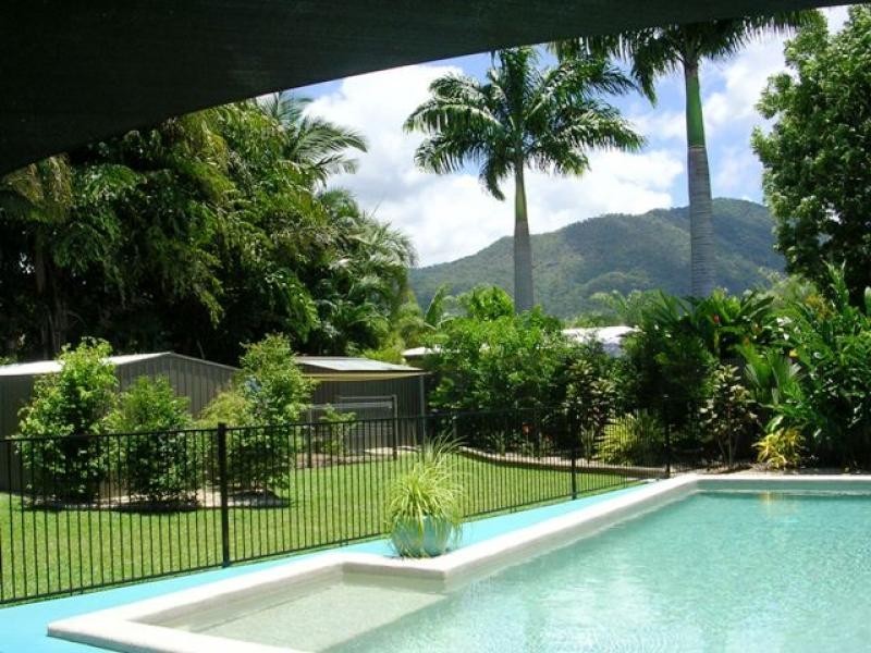 15 Lomond Street, Smithfield QLD 4878