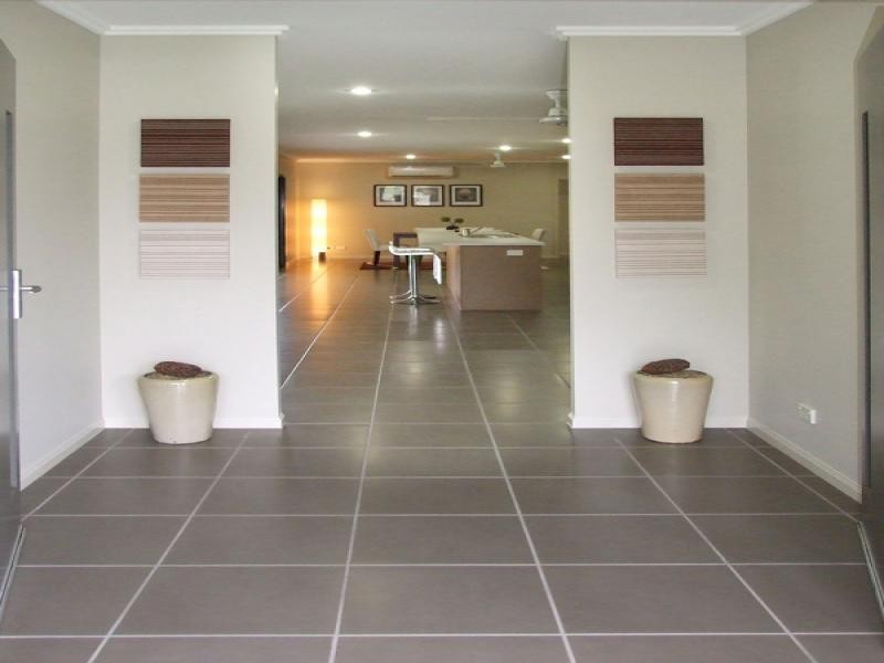 1 Bromell Close, Redlynch QLD 4870