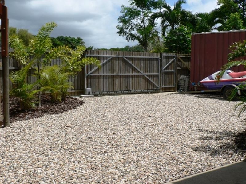 1 Hobson Drive, Brinsmead QLD 4870