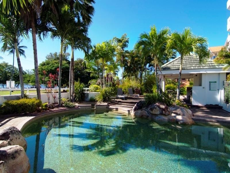 17/279 Esplanade, Cairns North QLD 4870