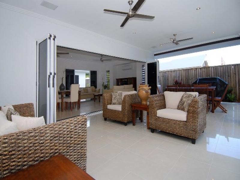 49 Red Peak Boulavard, Caravonica QLD 4878