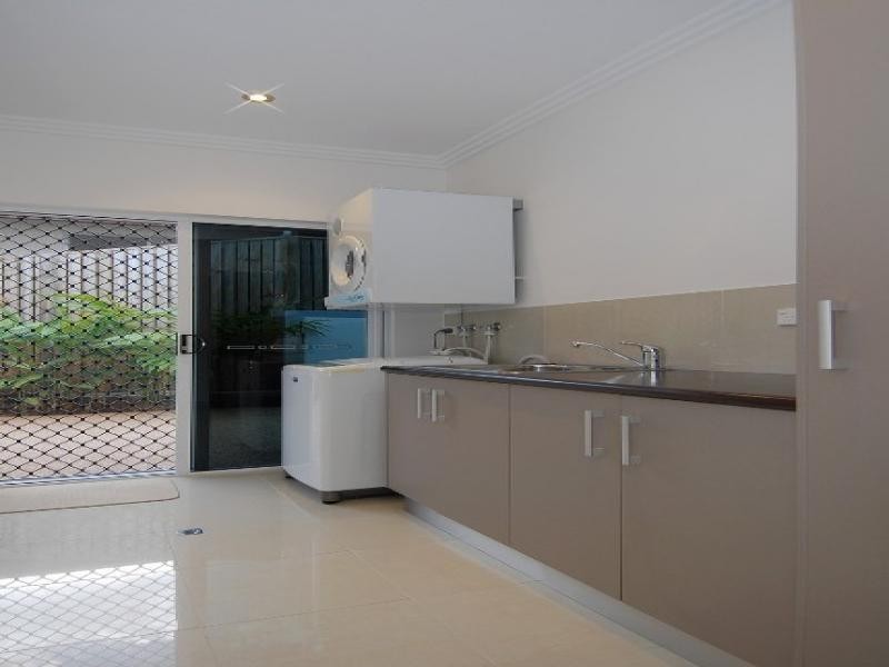 49 Red Peak Boulavard, Caravonica QLD 4878