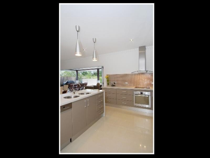 49 Red Peak Boulavard, Caravonica QLD 4878