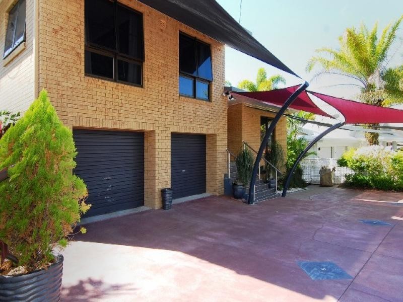 56 Koppen Terrace, Mooroobool QLD 4870