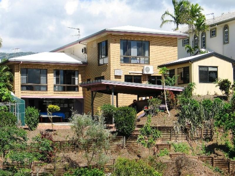 56 Koppen Terrace, Mooroobool QLD 4870