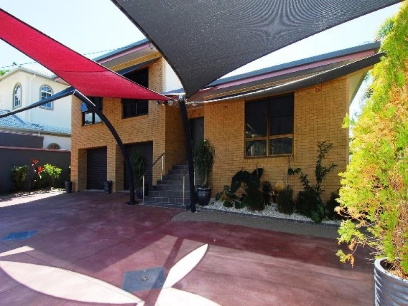 56 Koppen Terrace, Mooroobool QLD 4870