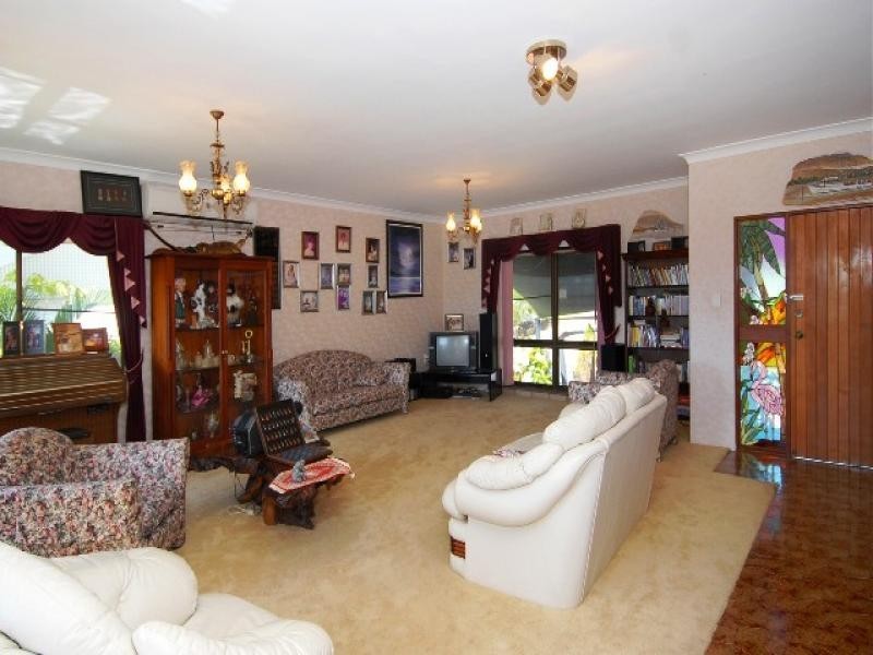 56 Koppen Terrace, Mooroobool QLD 4870