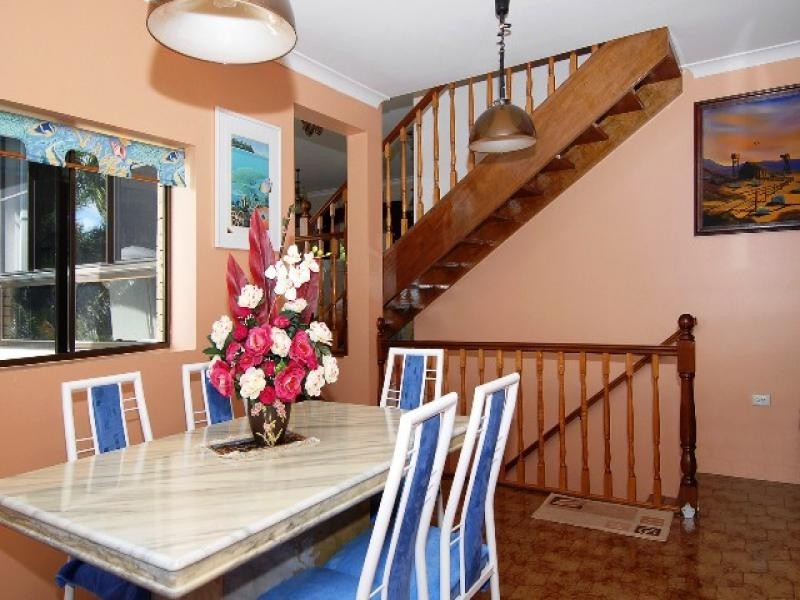 56 Koppen Terrace, Mooroobool QLD 4870