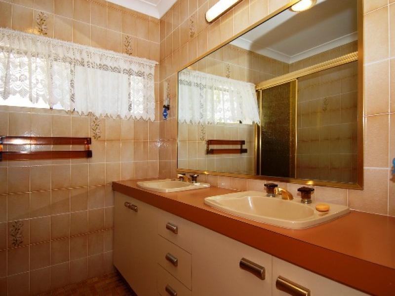 56 Koppen Terrace, Mooroobool QLD 4870