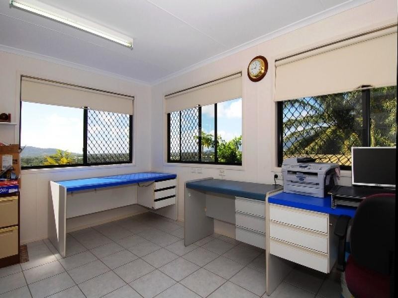 56 Koppen Terrace, Mooroobool QLD 4870