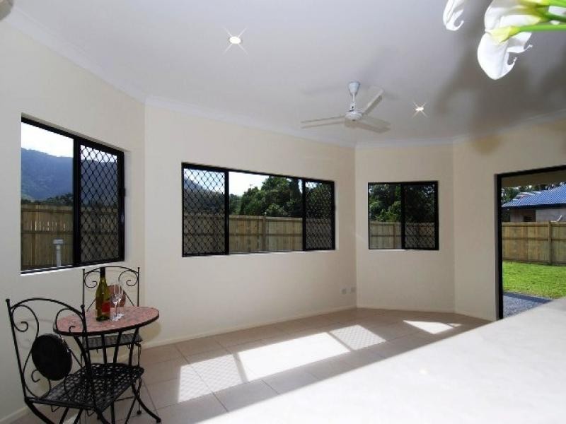 9 Calvert Close, Bentley Park QLD 4869