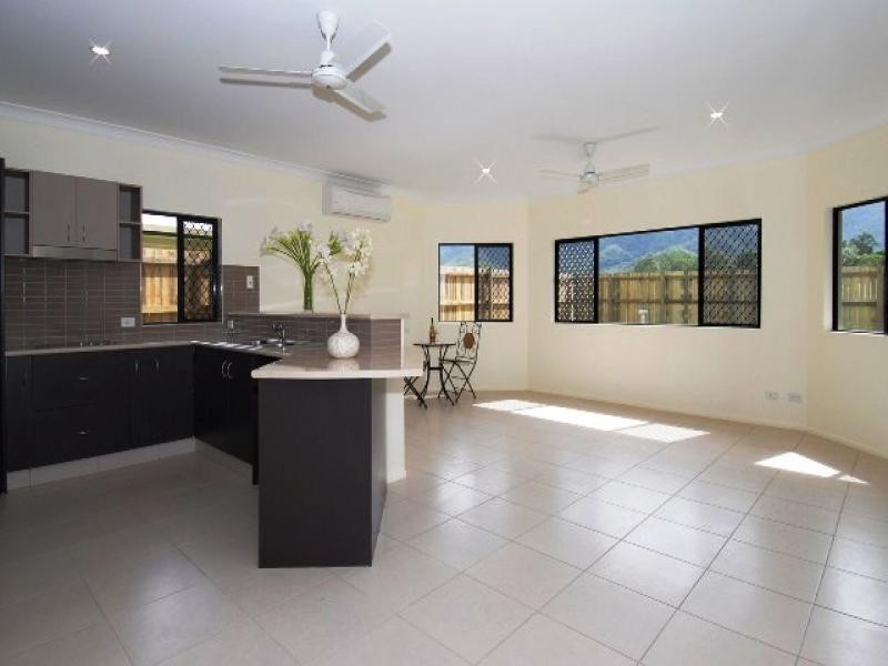 9 Calvert Close, Bentley Park QLD 4869