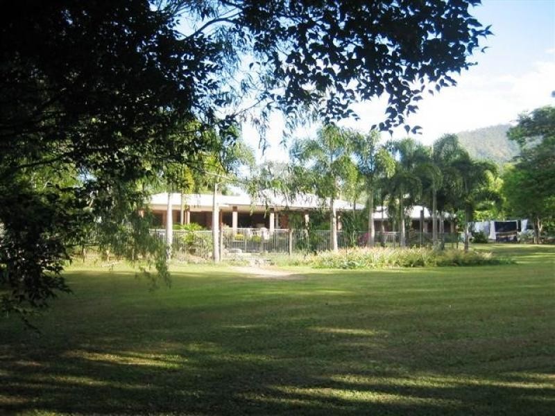 82 Currunda Street, Redlynch QLD 4870