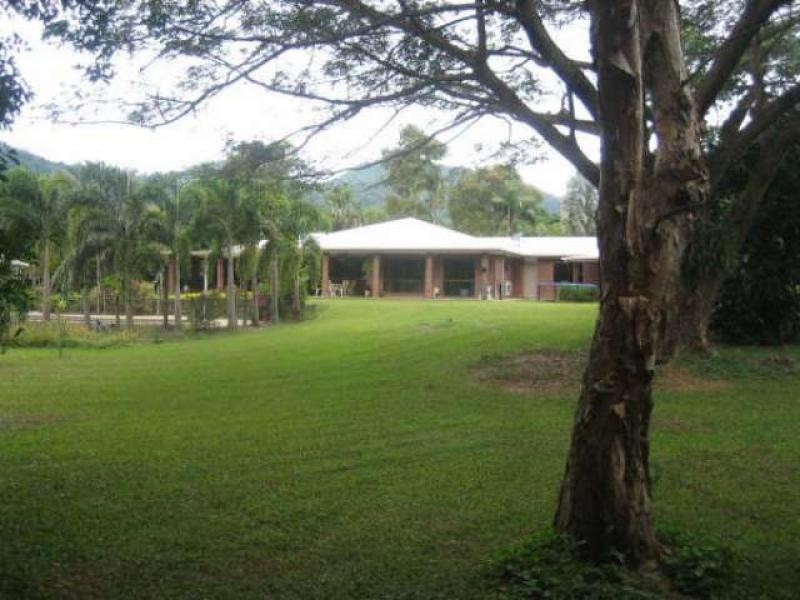 82 Currunda Street, Redlynch QLD 4870