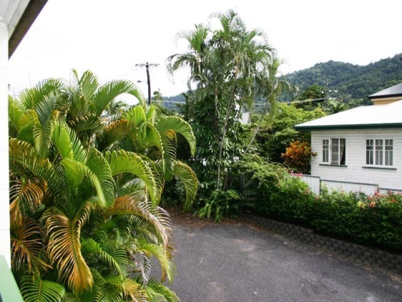 18/394 Mayers Street, Edge Hill QLD 4870