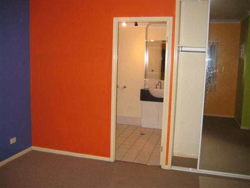 2/32 Little Street, Manunda QLD 4870