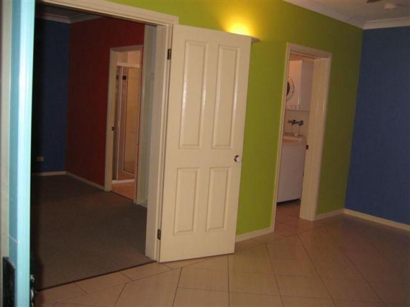 2/32 Little Street, Manunda QLD 4870