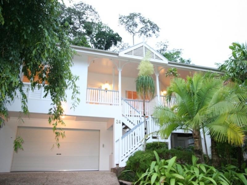 24 Oceanview Place, Mooroobool QLD 4870