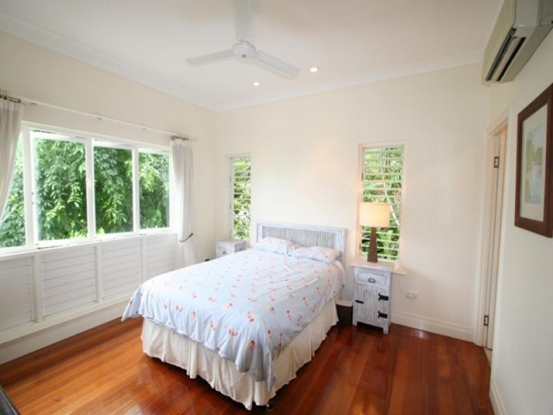 24 Oceanview Place, Mooroobool QLD 4870