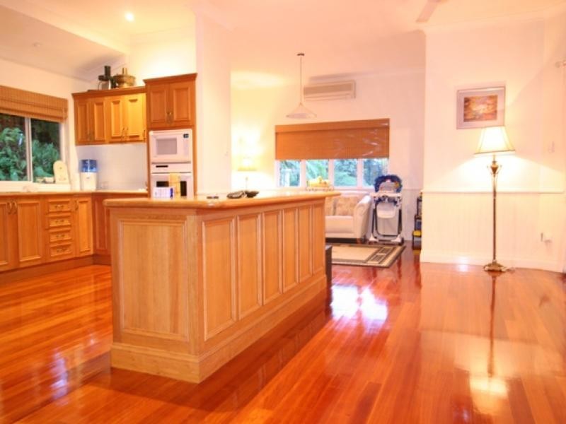 24 Oceanview Place, Mooroobool QLD 4870