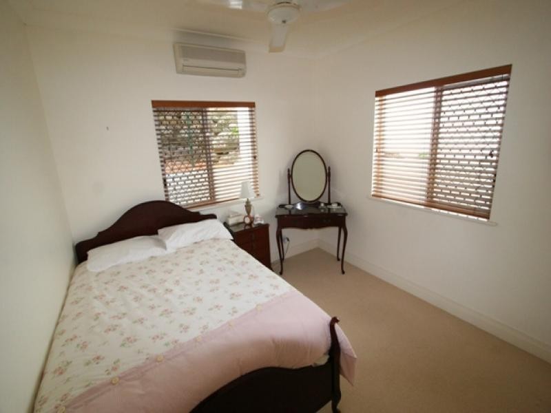 24 Oceanview Place, Mooroobool QLD 4870