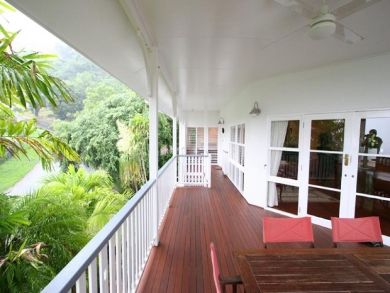 24 Oceanview Place, Mooroobool QLD 4870