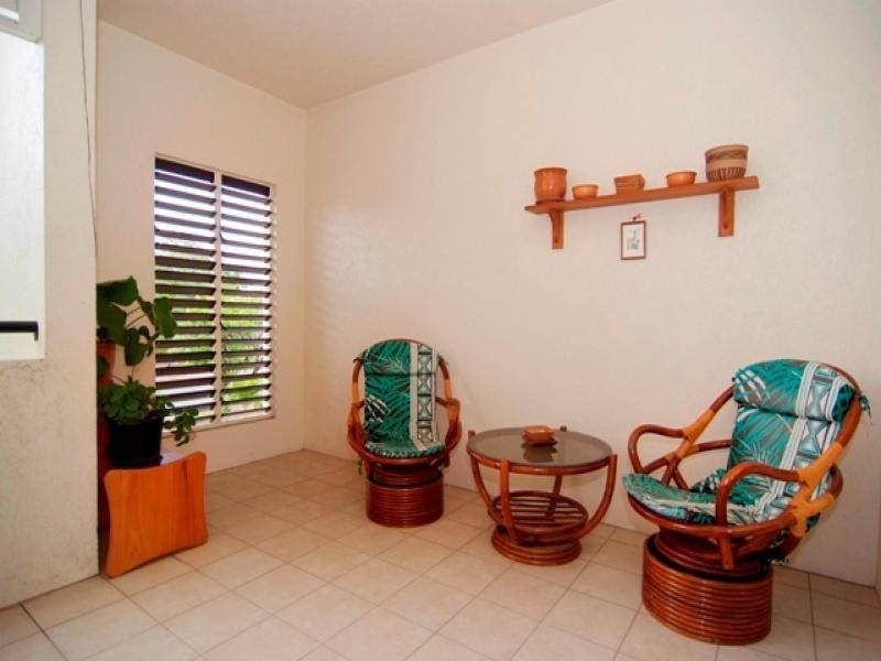10/304 Lake Street, Cairns North QLD 4870