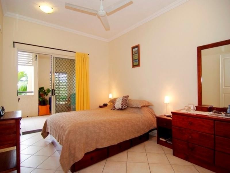 10/304 Lake Street, Cairns North QLD 4870