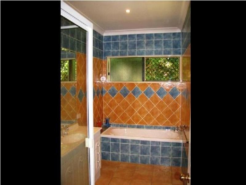 33-35 Runnymede Ave, Redlynch QLD 4870